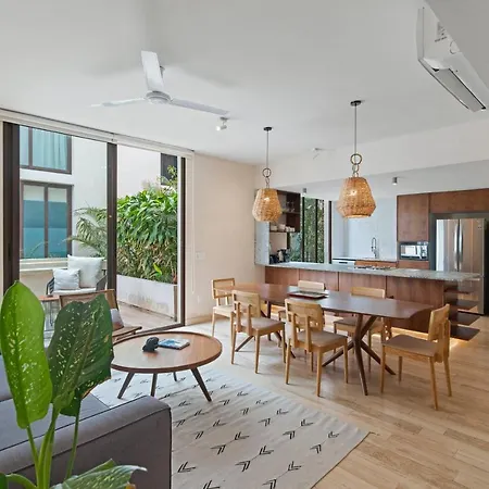 205 Perfect Location 3 Bedrooms Apartment