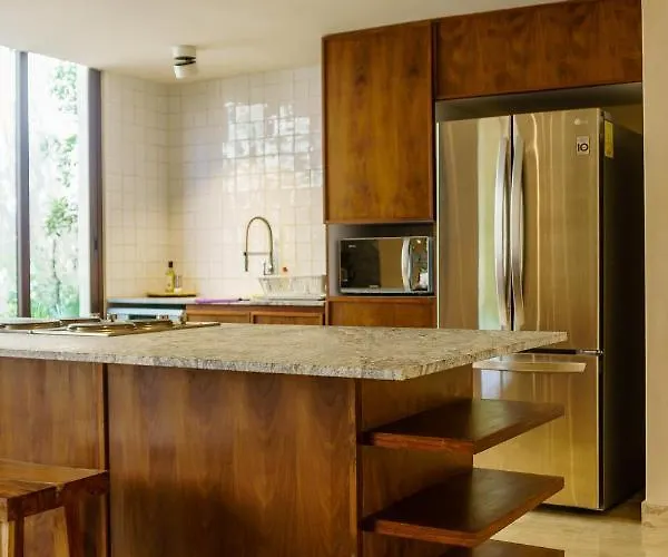 205 Perfect Location 3 Bedrooms Apartment