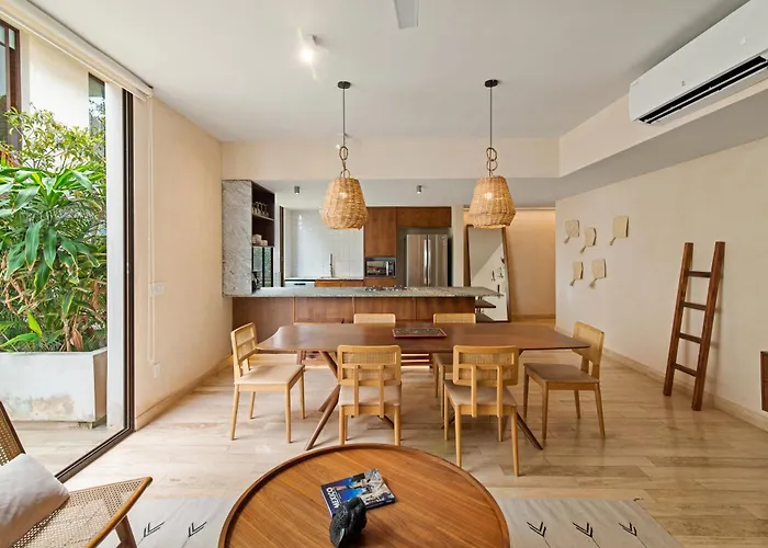 205 Perfect Location 3 Bedrooms *