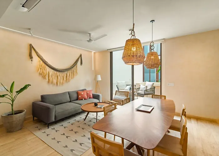 205 Perfect Location 3 Bedrooms